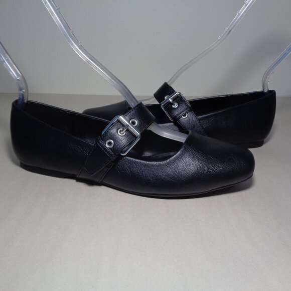 DV Dolce Vita Size 11 M / MUNICH / Black / Mary Jane Flats / New Women's Shoes - Picture 1 of 16